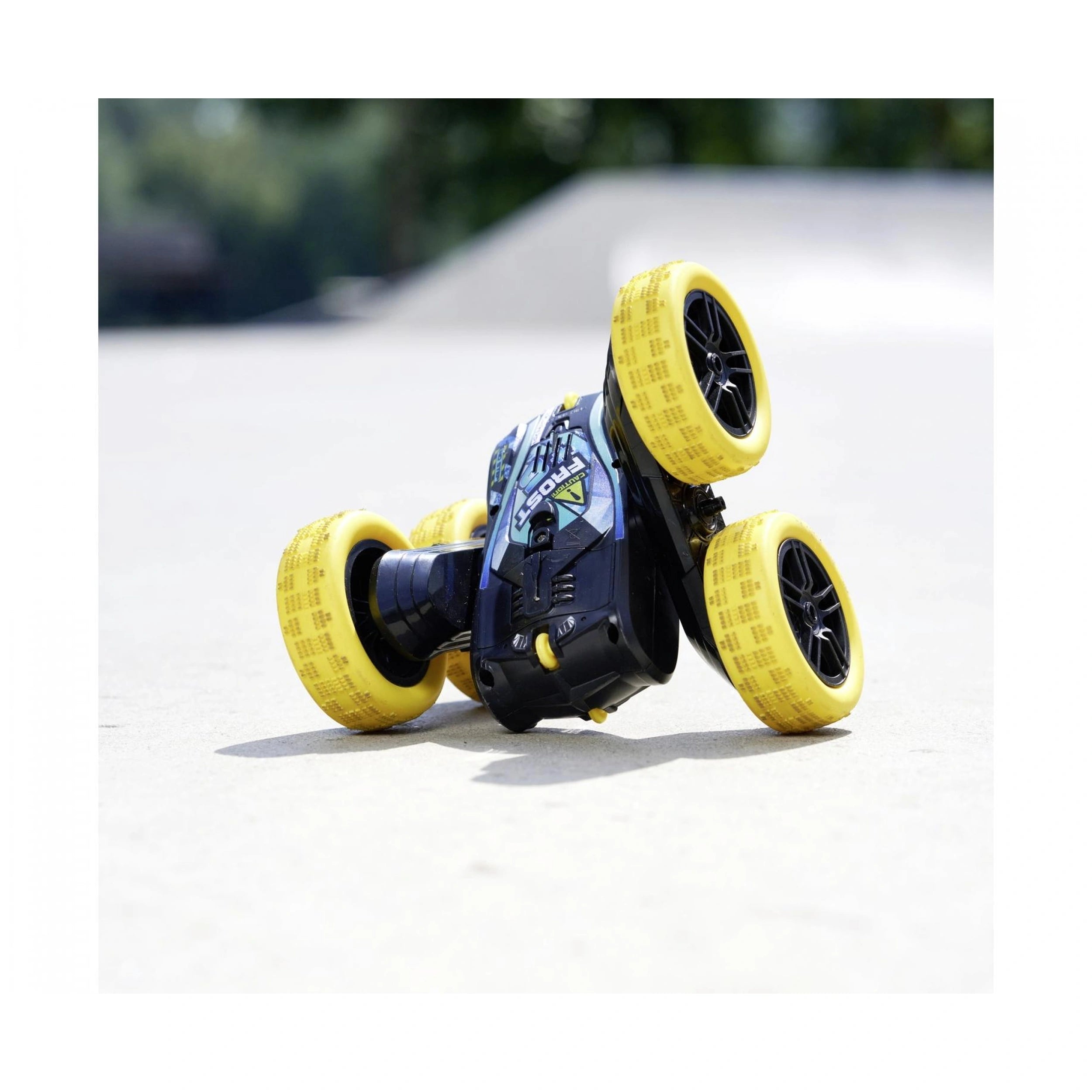 Dickie - RC Fire 'n Frost Flippy RTR Play Vehicle