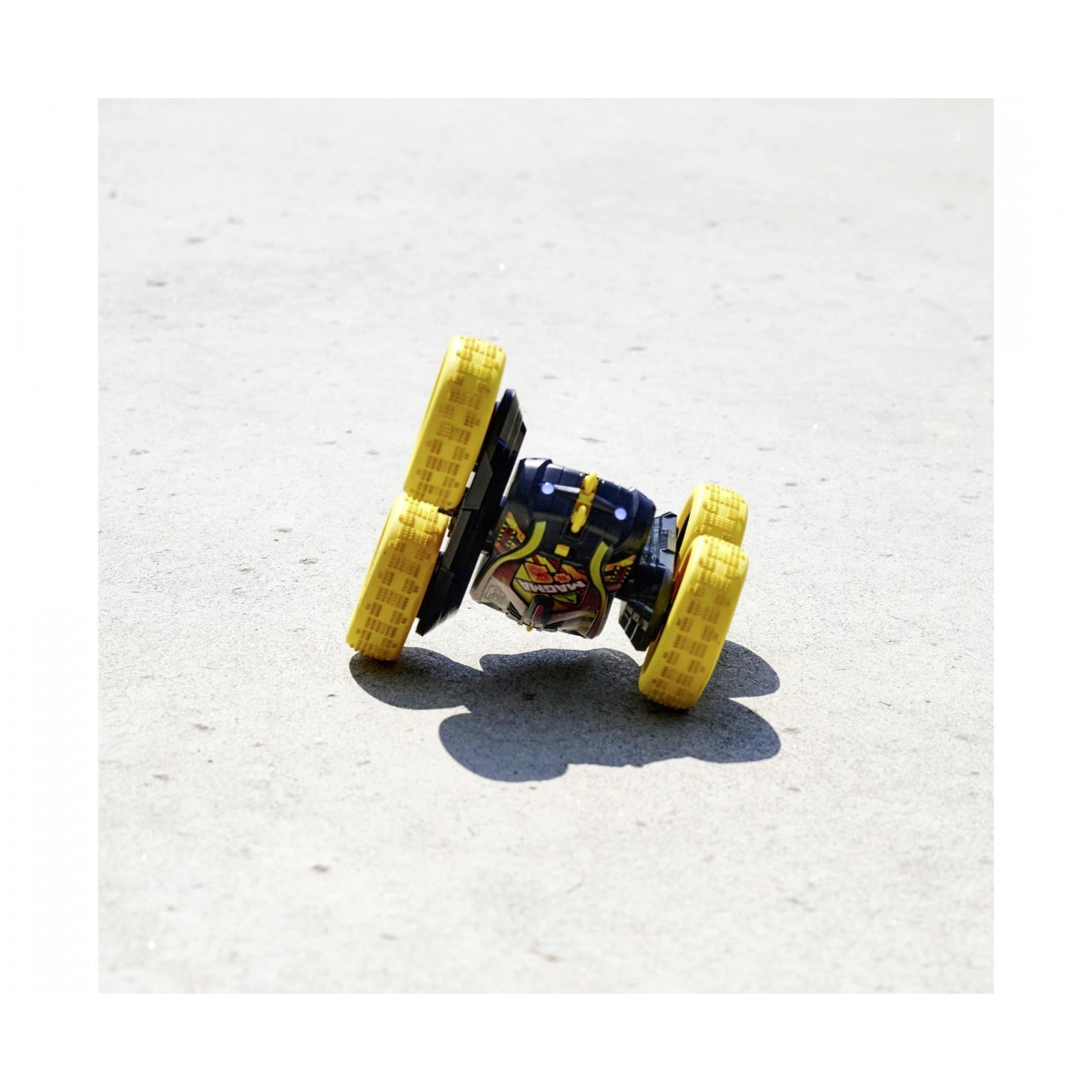 Dickie - RC Fire 'n Frost Flippy RTR Play Vehicle