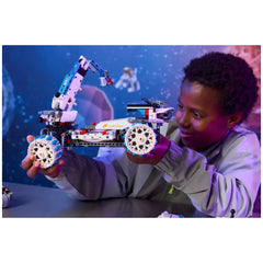 LEGO - Technic Base Lunar Rover - Figuras de Acción y Juguetes