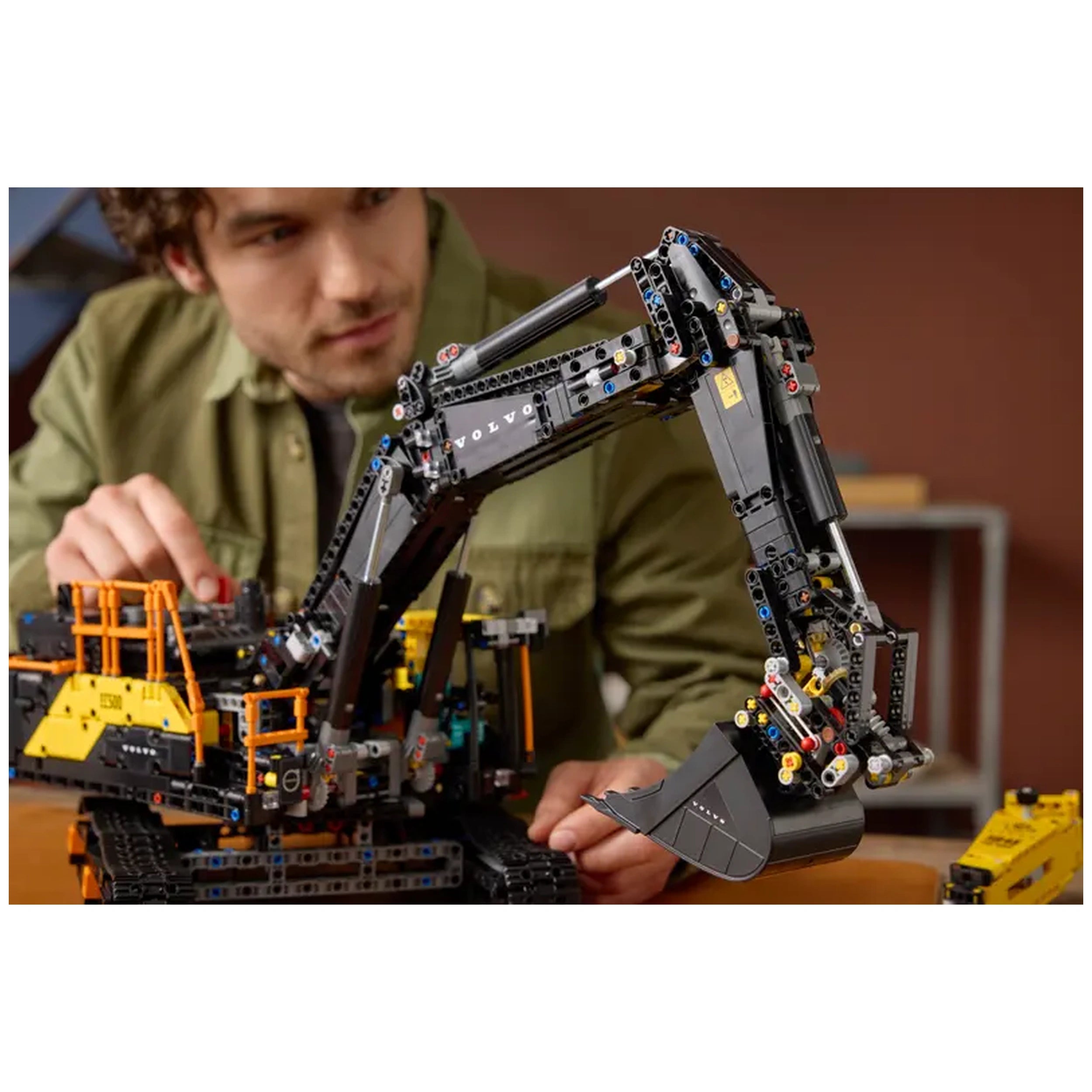 LEGO - Excavadora Híbrida Volvo EC500 Technic - Juguetes de Set de Construcción