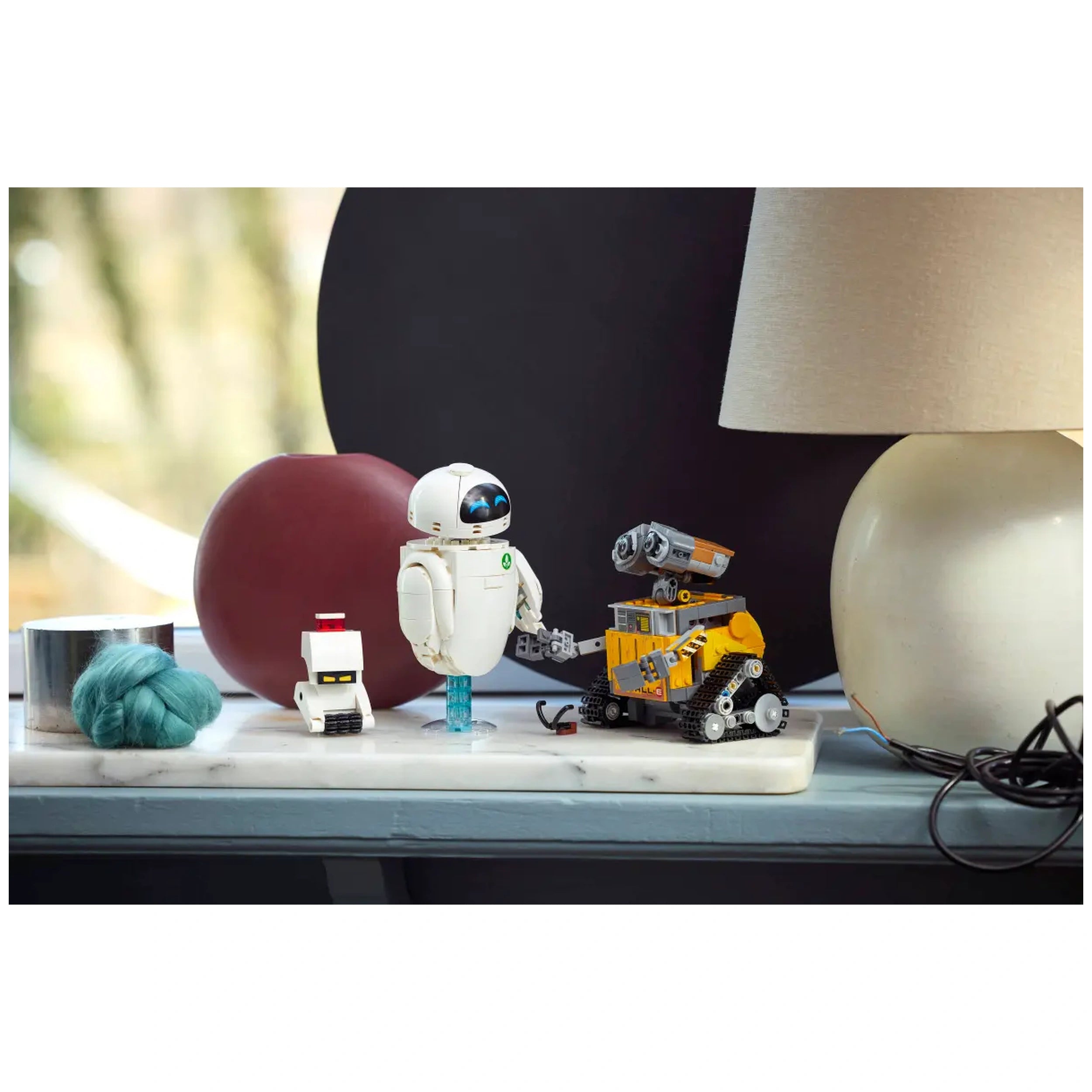 LEGO - WALL-E and EVE - Construction Set Toys