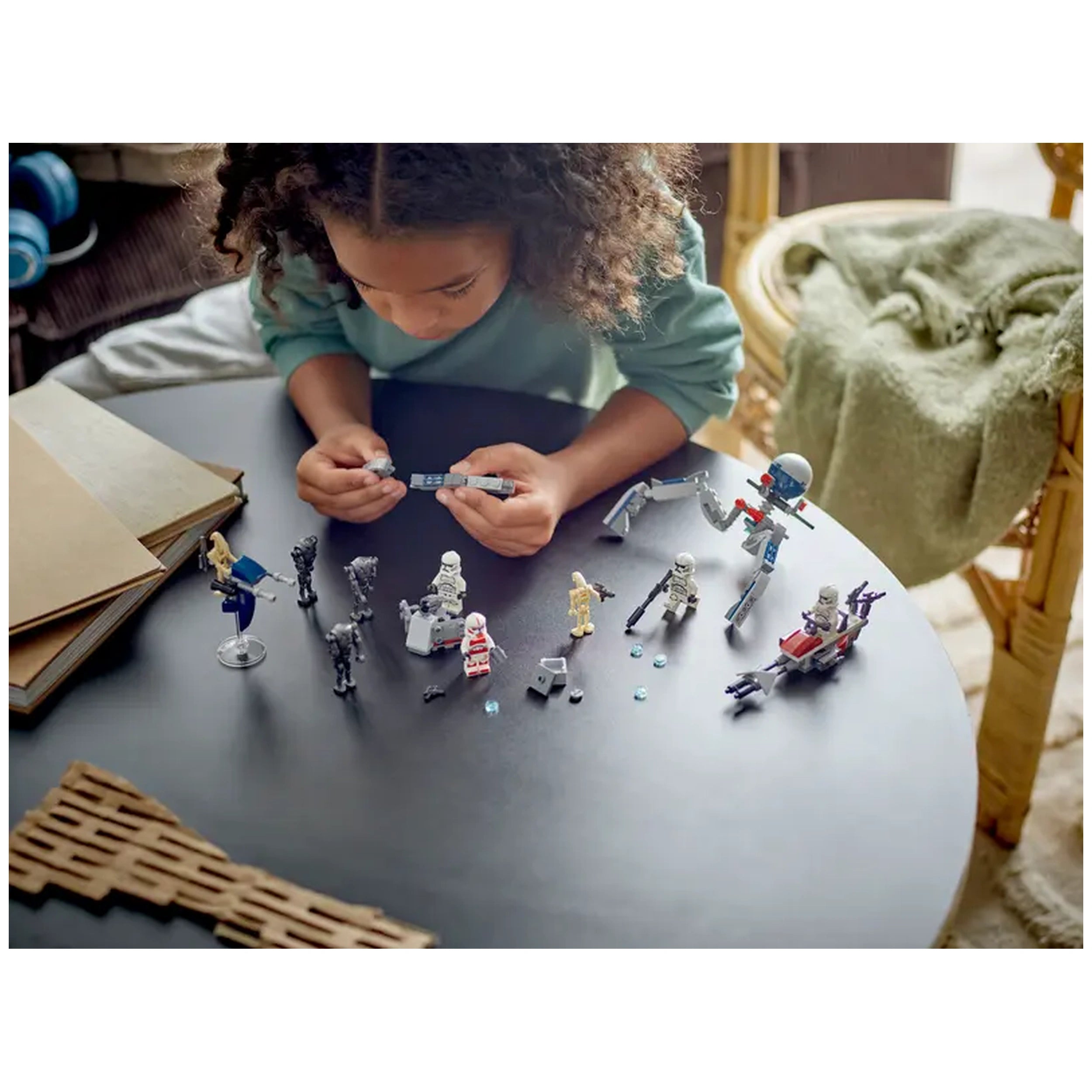Lego - Star Wars - Clone Trooper & Battle Droid Battle Pack - Construction Set Toys