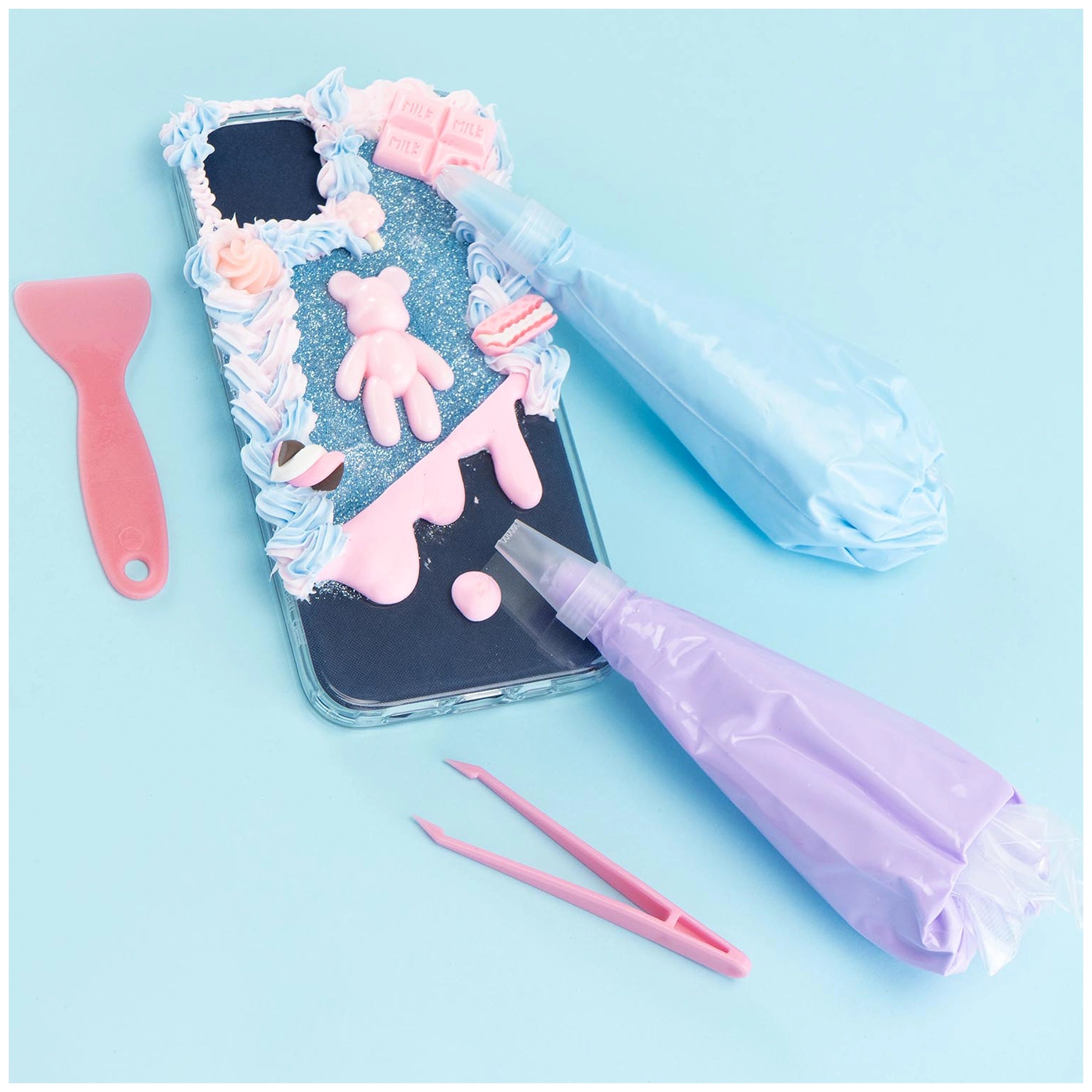 Momomi - Funda de teléfono Creamy Decoden Kawaii - Artes y Manualidades