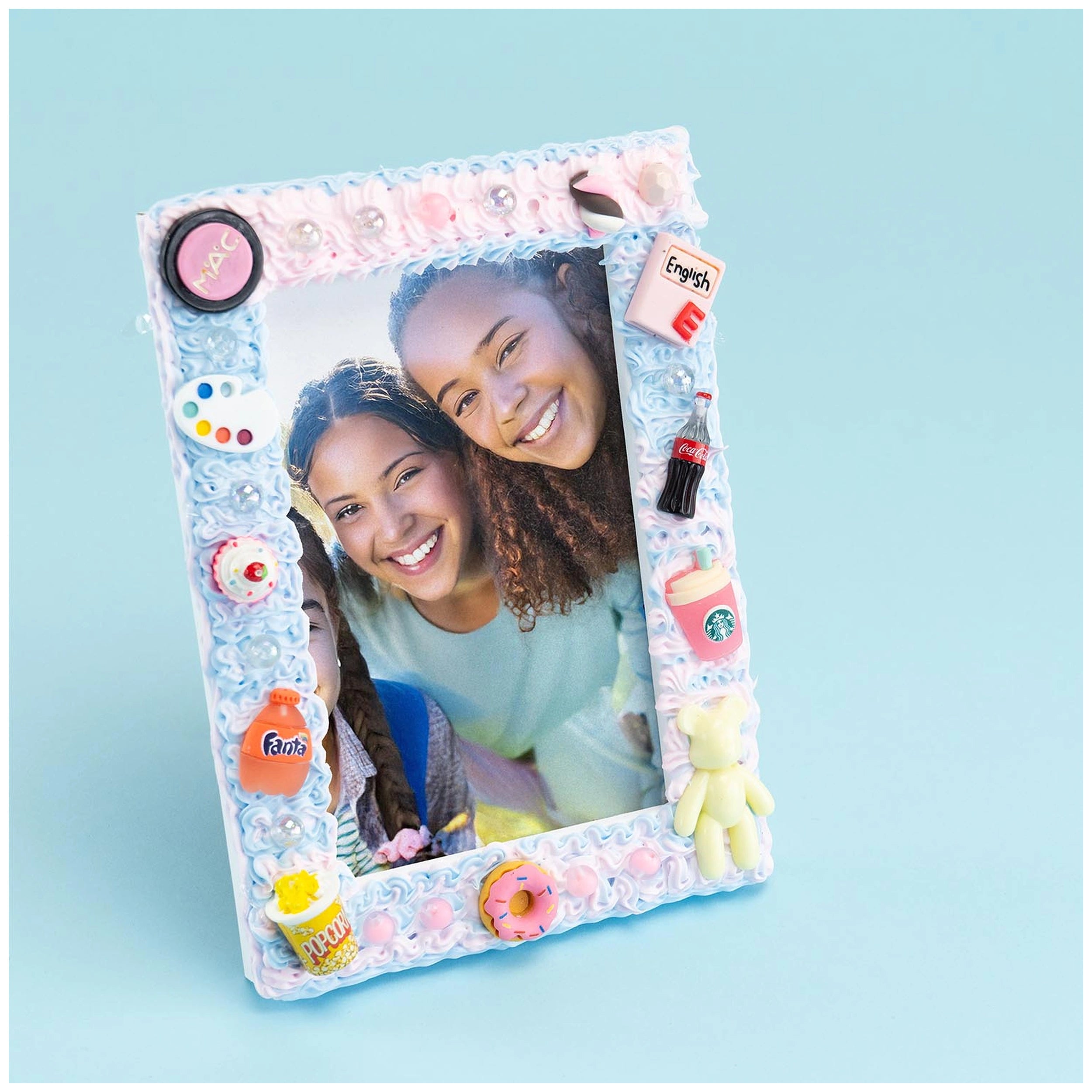 Momomi - Funda de teléfono Creamy Decoden Kawaii - Artes y Manualidades