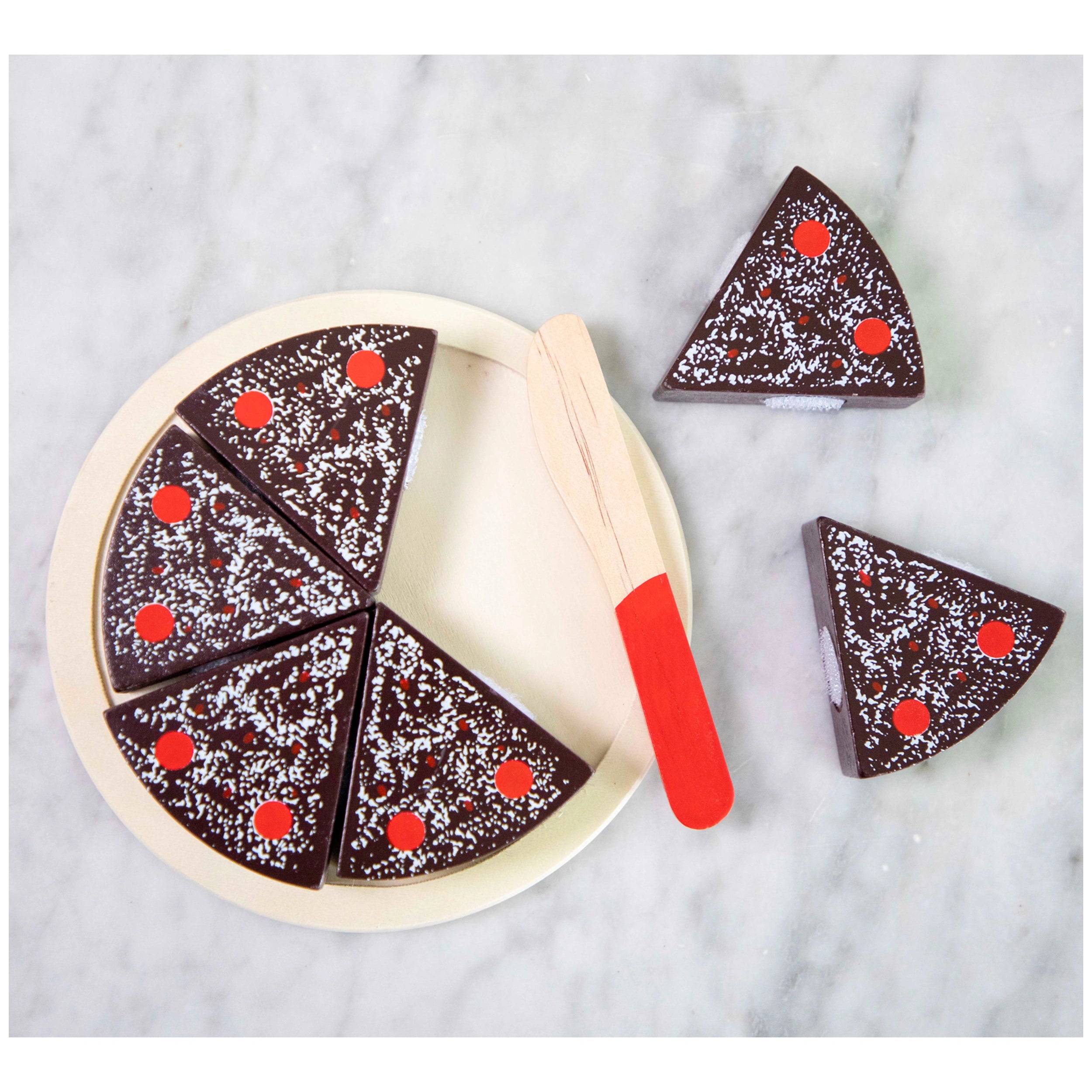 New Classic Toys - Cutting Cake - Chocolate - Pretend Professions & Role Playing