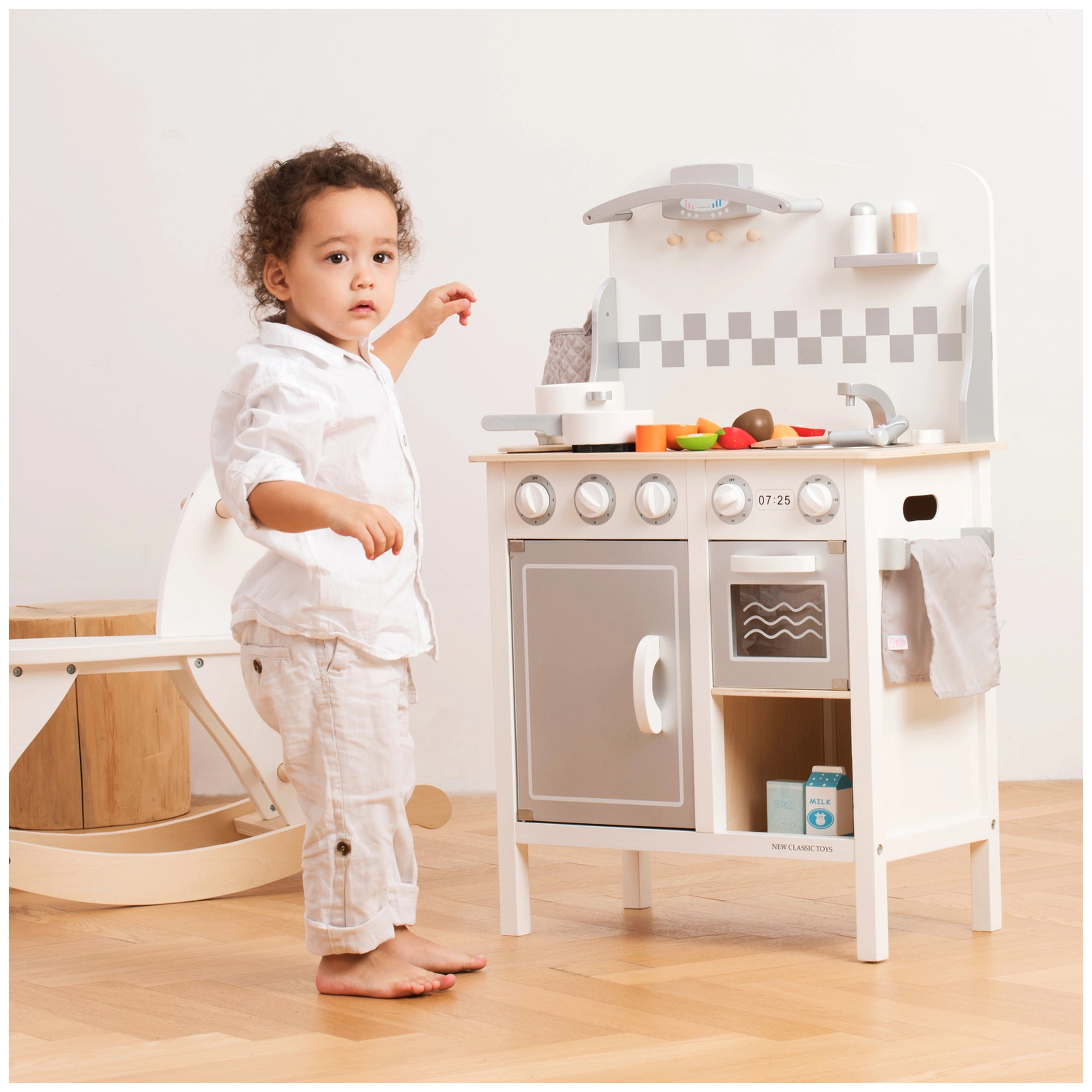 New Classic Toys - Kitchenette - Deluxe - White - Pretend Professions & Role Playing