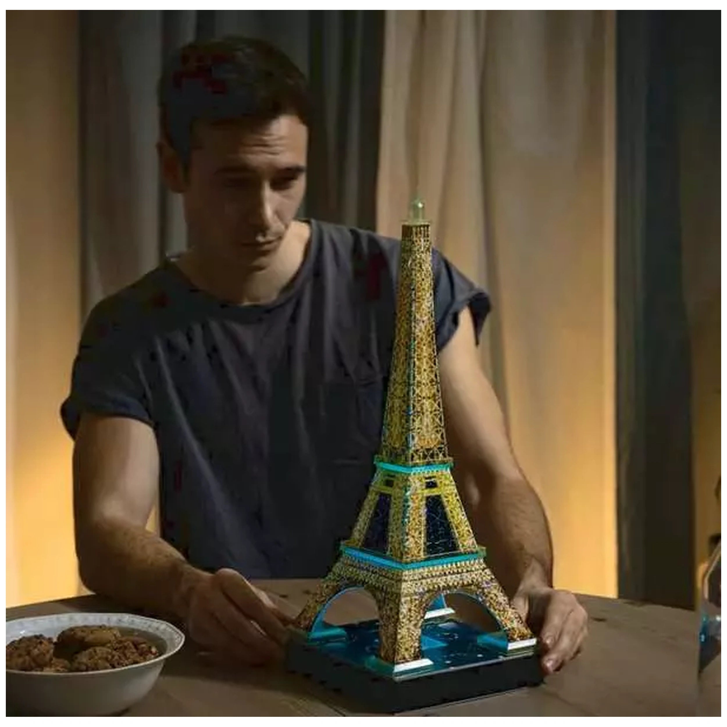 Ravensburger - Eiffel Tower At Night - 216 Pieces - 3D Puzzles
