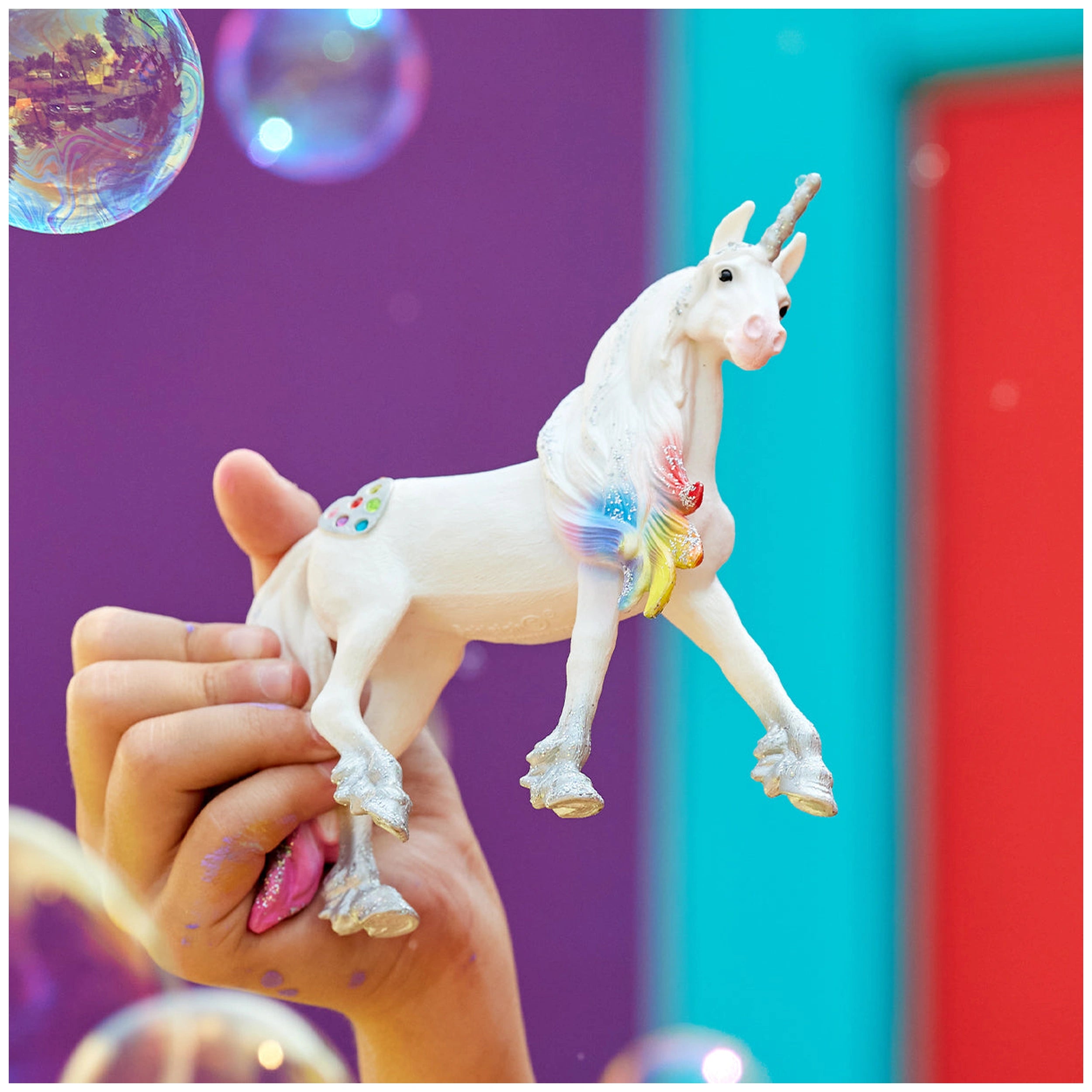 Schleich - Bayala - Rainbow Love Unicorn Stallion - Action & Toy Figures - 70725
