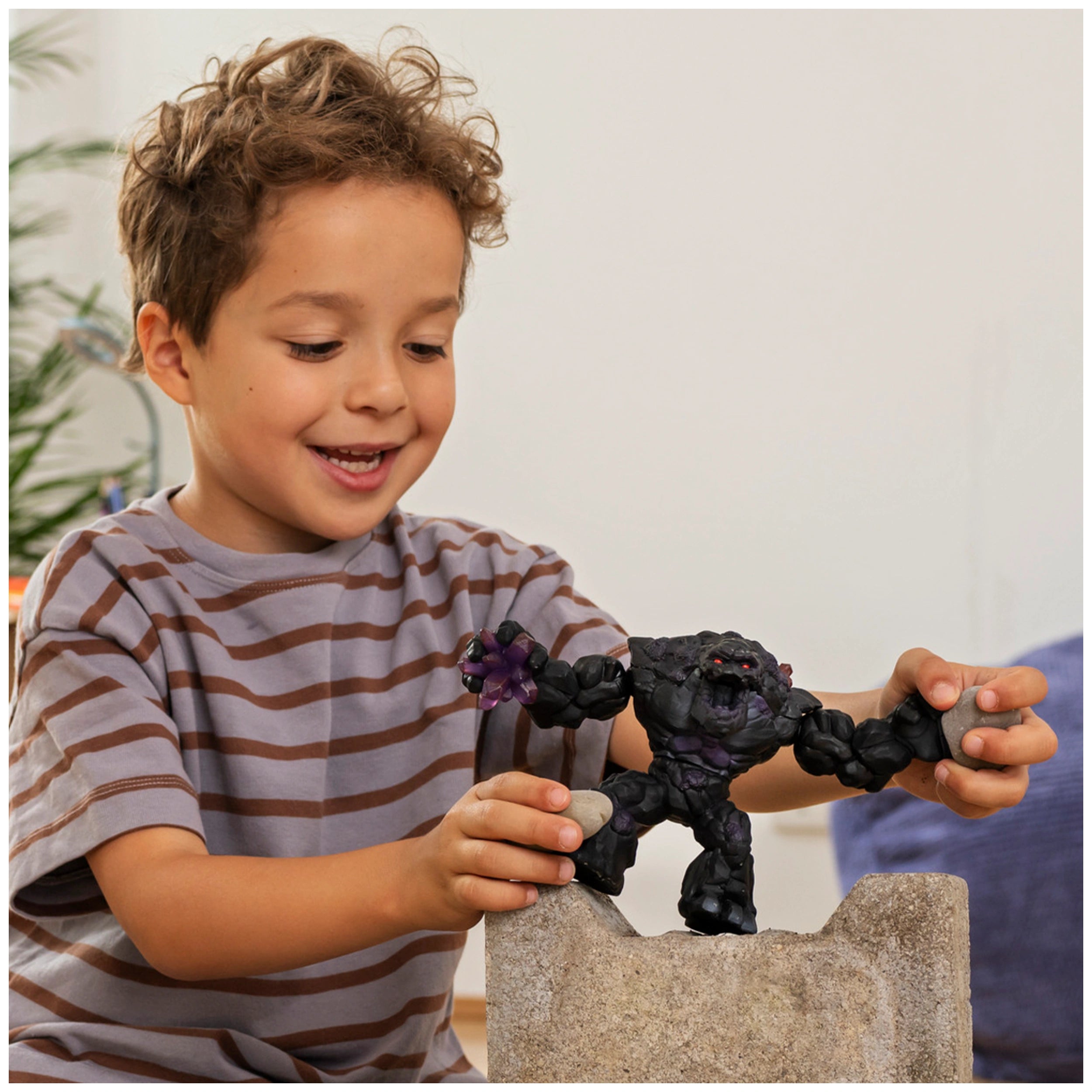 Schleich - Eldrador Creatures - Shadow Stone Monster - Action & Toy Figures - 70158