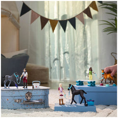 Schleich - Horse Grooming with Appaloosa Foal - Action and Toy Figures