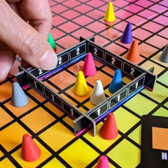 Asmodee - Hues & Cues - Juegos de Mesa - +8 - STR7608 - Edición Italiana