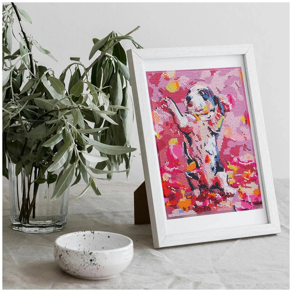 NICE Diamantiny Pets Coloring Arts Crafts showcases a glass vase with green leaves, a white ceramic bowl, and a pink-painted 